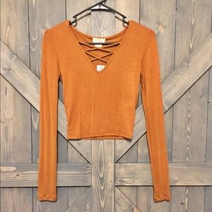 Long Sleeve Crop w/ Laced up Front ✨